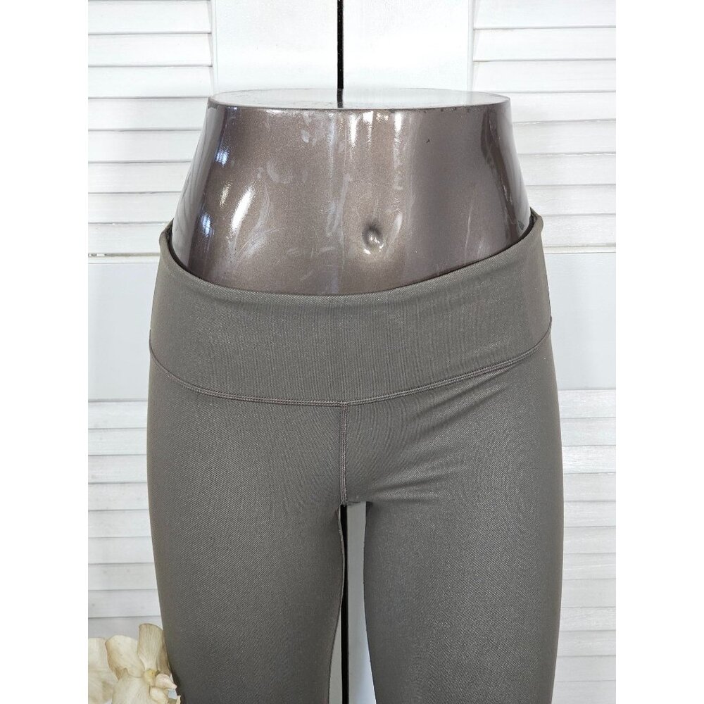 Lululemon Women's Army Green Low Rise Legging  Size 8 1679 - Picture 2 of 11